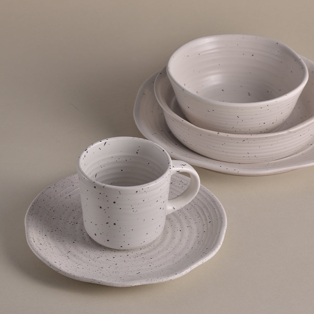 Tongera Off-White Speckled Ceramic Tableware Set - Rustic Charm for Casual Meals